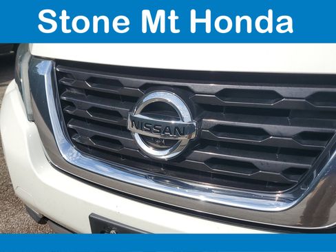 Used 2018 Nissan Pathfinder SL FWD image 6