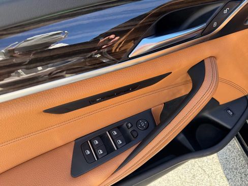 Used 2019 BMW 530i image 49