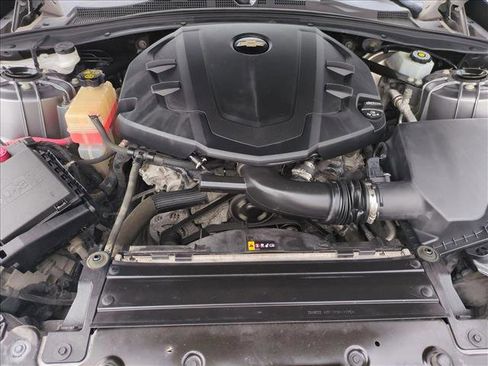 Used 2020 Chevrolet Camaro LT w/ RS Package image 21