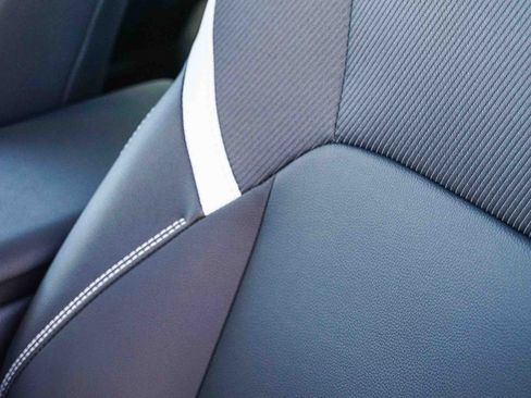 New 2026 Toyota Camry Hybrid FWD image 29