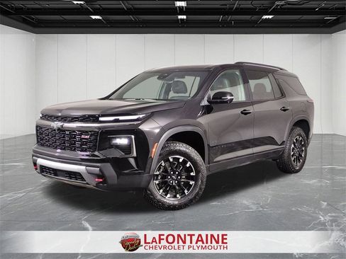 Certified 2025 Chevrolet Traverse Z71 w/ Driver Confidence Package image 1