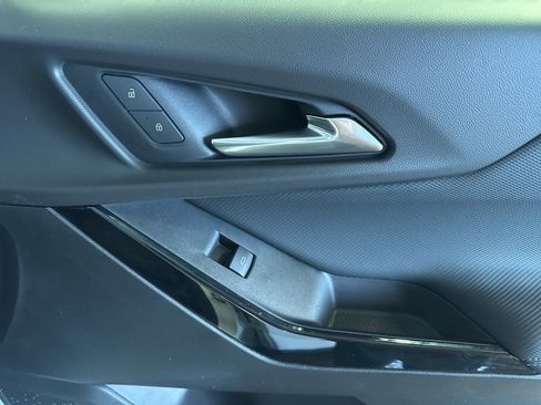 New 2026 Chevrolet Equinox LT image 18