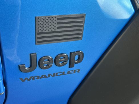 Used 2022 Jeep Wrangler Sport AWD/4WD image 10
