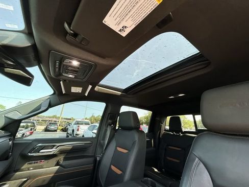 Used 2022 GMC Sierra 1500 AT4 w/ AT4 Premium Package AWD/4WD image 35