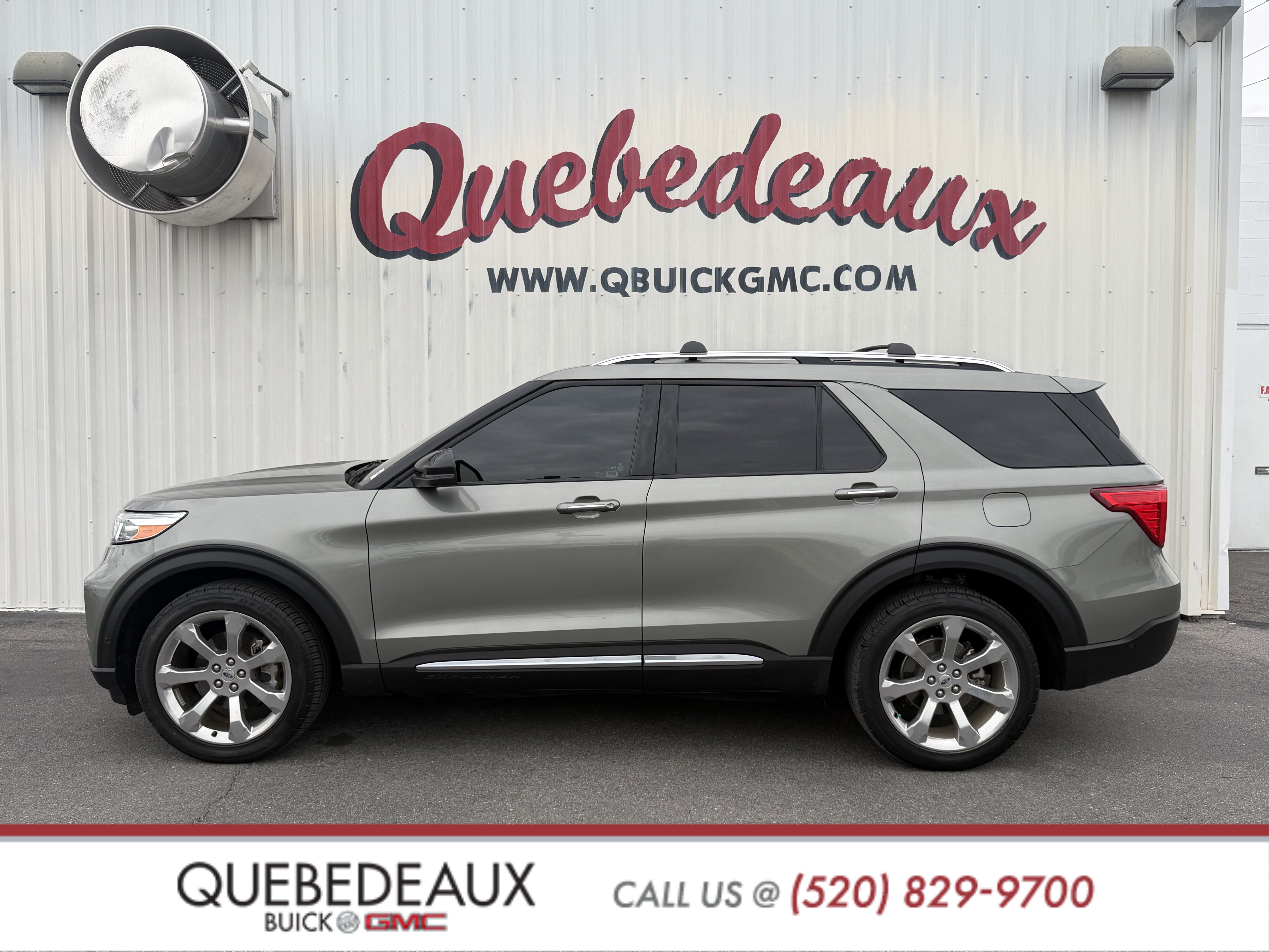 Used 2020 Ford Explorer Platinum w/ Premium Technology Package AWD/4WD image 8