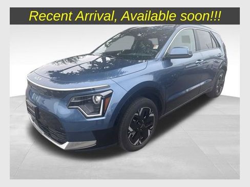 Certified 2024 Kia Niro Wind w/ Wind Preserve Package FWD image 1