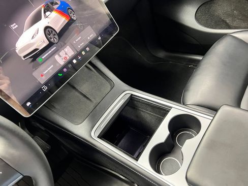 Used 2025 Tesla Model Y Long Range AWD/4WD image 16