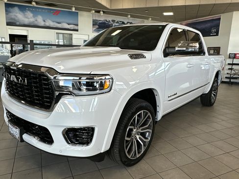 Certified 2025 RAM 1500 Tungsten w/ Trailer Tow Group image 8