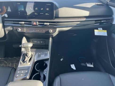 New 2026 Kia Sportage EX w/ EX Panorama Roof Package image 13