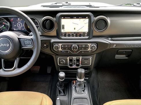 Used 2023 Jeep Wrangler Unlimited w/ Sun & Screen Package AWD/4WD image 12