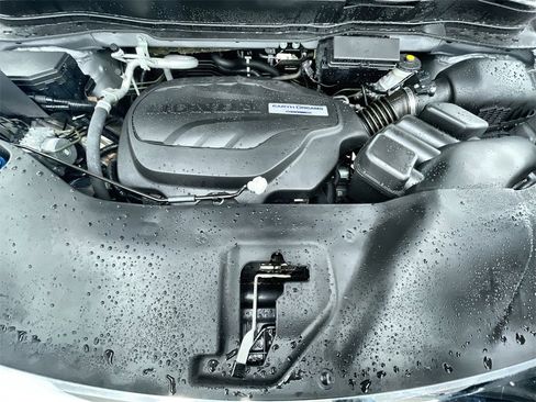 Used 2020 Honda Pilot Touring image 11