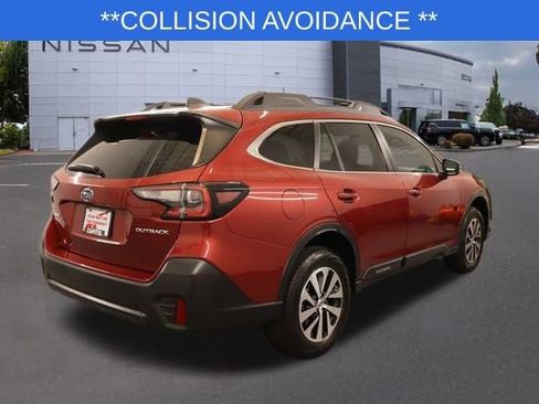 Used 2022 Subaru Outback Premium image 4