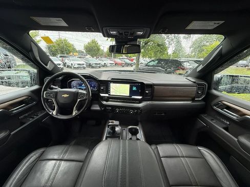 Used 2023 Chevrolet Silverado 1500 High Country w/ High Country Premium Package AWD/4WD image 31