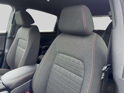 Certified 2025 Honda HR-V Sport image 12