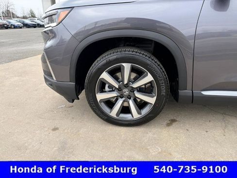 Certified 2025 Honda Pilot Elite image 10