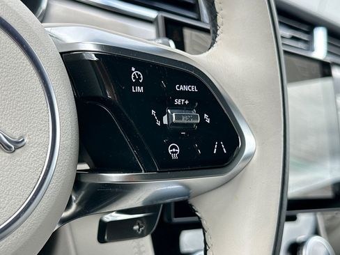 Used 2025 Jaguar F-PACE R-Dynamic S image 29