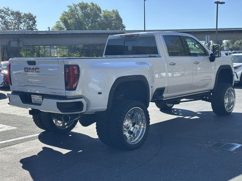 Used 2024 GMC Sierra 3500 Denali w/ Denali Reserve Package AWD/4WD image 8