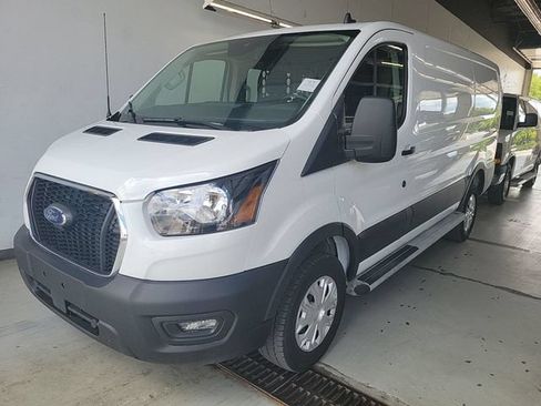 Used 2025 Ford Transit 250 Low Roof w/ Exterior Upgrade Package RWD image 4