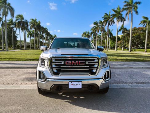Used 2019 GMC Sierra 1500 SLT RWD image 2
