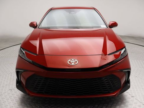 Certified 2026 Toyota Camry SE FWD image 5