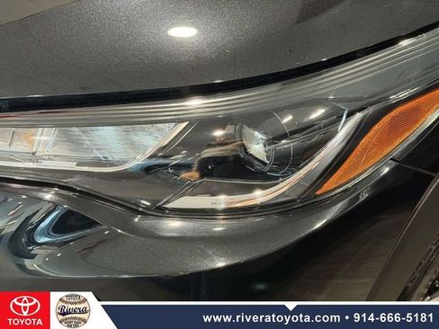Used 2024 Toyota Corolla Cross AWD Hybrid image 9
