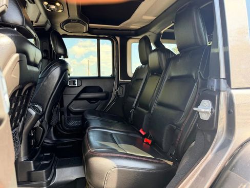 Used 2019 Jeep Wrangler Unlimited Rubicon image 25