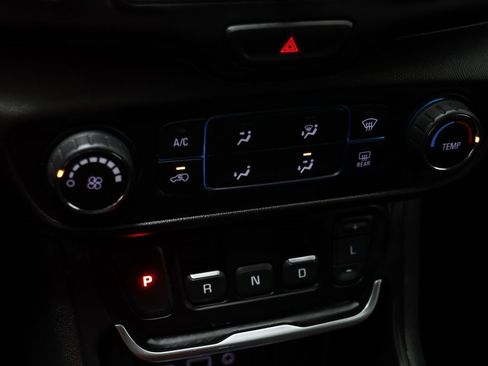 Used 2021 GMC Terrain SLE image 10