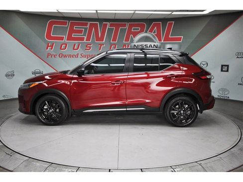 Certified 2023 Nissan Kicks SR w/ SR Premium Package image 3