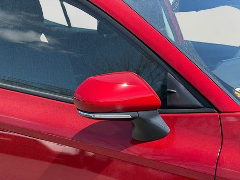 Used 2025 Toyota Camry LE image 11