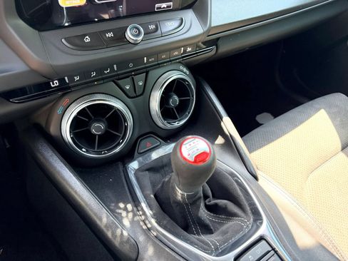 Used 2018 Chevrolet Camaro SS RWD image 17