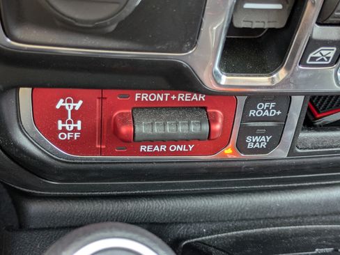 Used 2021 Jeep Wrangler Unlimited Rubicon AWD/4WD image 28