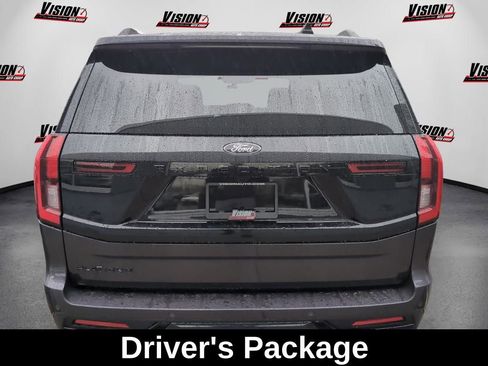 Used 2025 Ford Expedition Platinum w/ Stealth Performance Package AWD/4WD image 5
