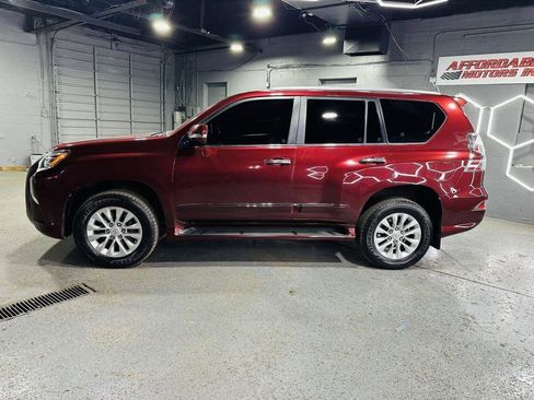 Used 2017 Lexus GX 460 AWD/4WD image 2