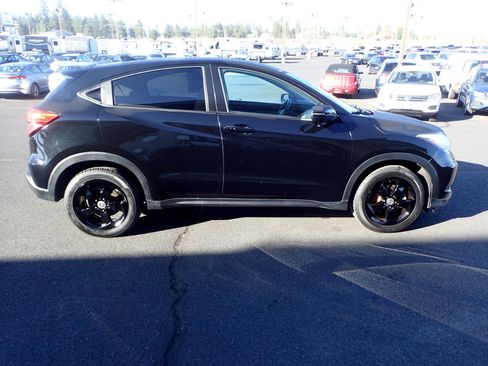 Used 2017 Honda HR-V EX image 6