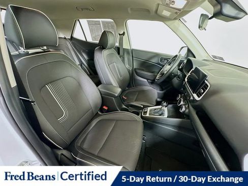 Certified 2024 Hyundai Venue Limited FWD image 29