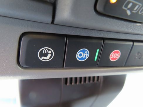 Certified 2022 GMC Sierra 1500 Elevation w/ LPO, Elevation Black Package image 11