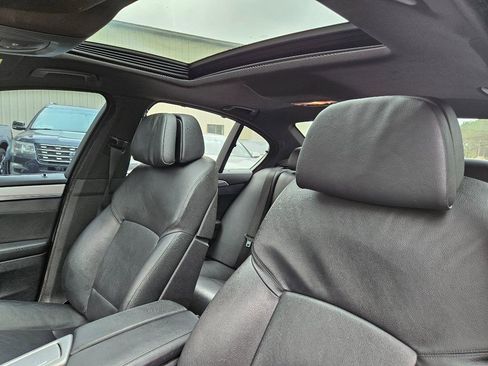 Used 2013 BMW 550i xDrive Sedan image 18