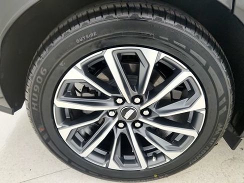 Used 2024 Cadillac Lyriq Sport RWD image 85