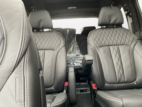 New 2026 BMW X7 M60i image 12