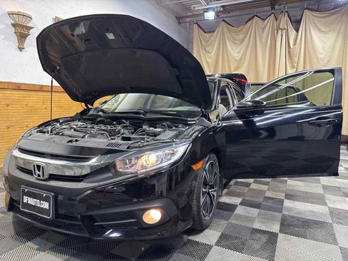 Used 2018 Honda Civic EX-L image 10