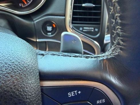 Used 2015 Jeep Grand Cherokee Limited AWD/4WD image 23