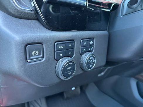 Certified 2022 Chevrolet Silverado 1500 LT Trail Boss w/ LT Trail Boss Premium Package image 21