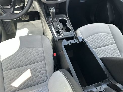 Used 2018 Chevrolet Equinox LS AWD/4WD image 23
