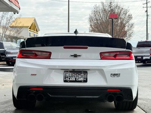 Used 2018 Chevrolet Camaro SS image 4