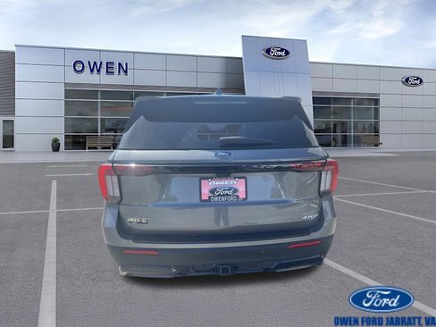Used 2025 Ford Explorer ST-Line w/ Premium Package AWD/4WD image 4