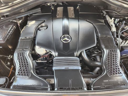 Used 2019 Mercedes-Benz GLE 400 4MATIC image 24