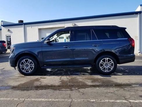 New 2026 Ford Expedition Active image 6