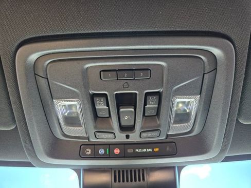 Used 2025 GMC Sierra 2500 AT4 w/ AT4 Premium Plus Package image 23