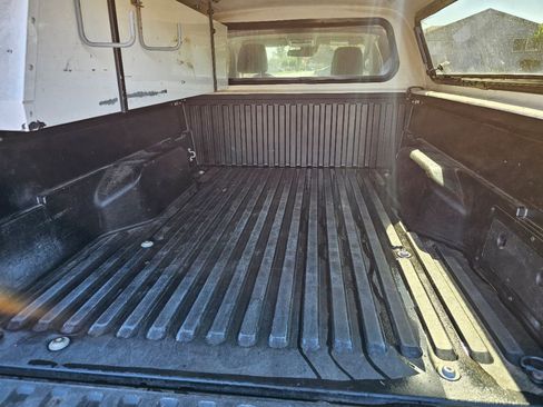 Used 2022 Toyota Tacoma SR image 21