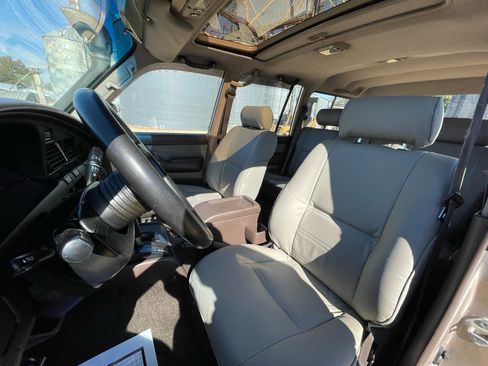 Used 1992 Toyota Land Cruiser AWD/4WD image 8